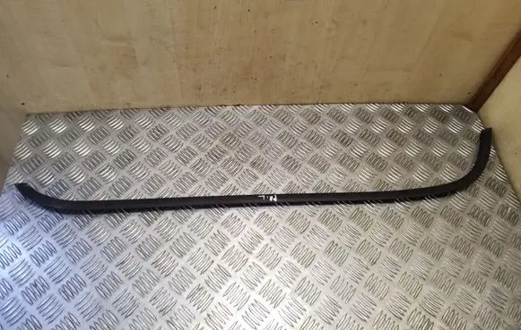 Opel Vivaro Front door glass trim molding 