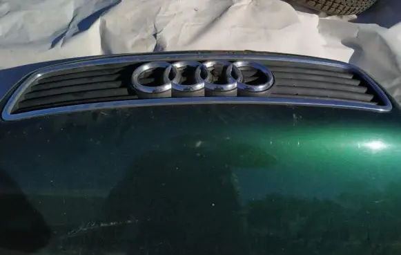 Audi A4 S4 B5 8D Front grill