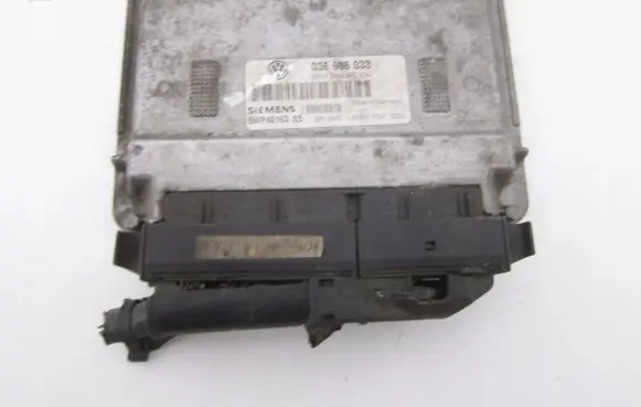 Skoda Fabia Mk2 (5J) Engine control unit/module 5WP4016303 03E906033