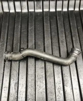 Land Rover Discovery 5 Engine coolant pipe/hose FPLA8D033CA CV1KA