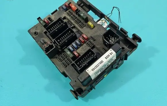 Peugeot 307 Central body control module 9643537980 IMPRK1475656