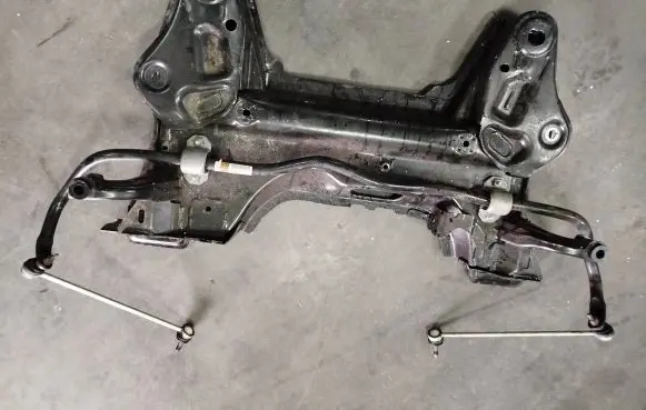 Opel Mokka B Front subframe 9841603680