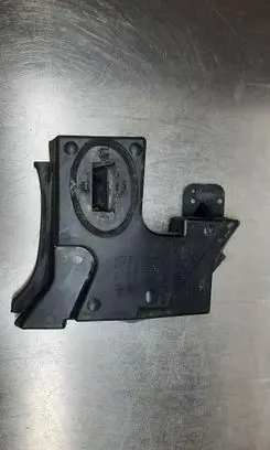 Volvo V70 Engine splash shield/under tray
