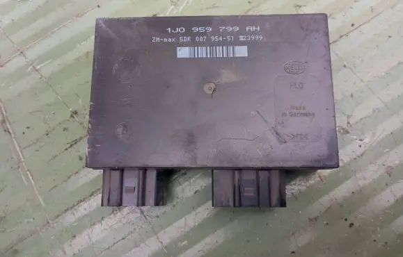 Volkswagen PASSAT B5.5 Central body control module 1J0959799AH 5DK00795451