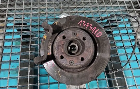 Renault Twingo II Front wheel hub spindle knuckle IMPRK1373110