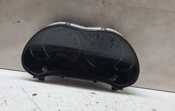 Speedometer (instrument cluster)