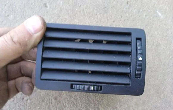 Skoda Octavia Mk1 (1U) Dashboard side air vent grill/cover trim
