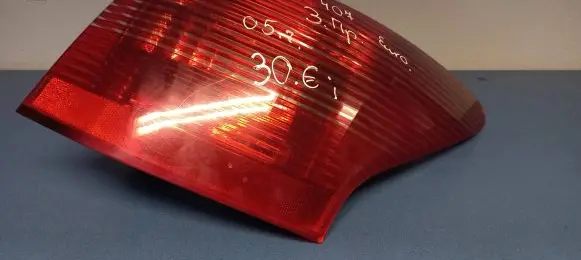 Peugeot 407 Rear/tail lights 03035