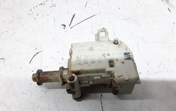 Fuel tank cap lock motor