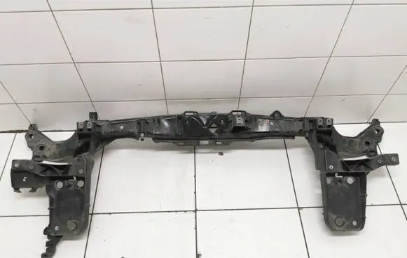 Renault Kangoo II Radiator support slam panel 8200393685j 2000331j
