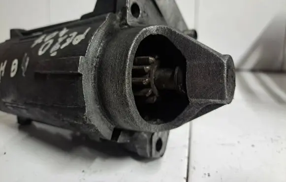 Peugeot 407 Starter motor 9645100680 2215CD D7G3