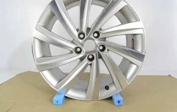 Skoda Octavia Mk4 Original wheel cap 5E3601025H