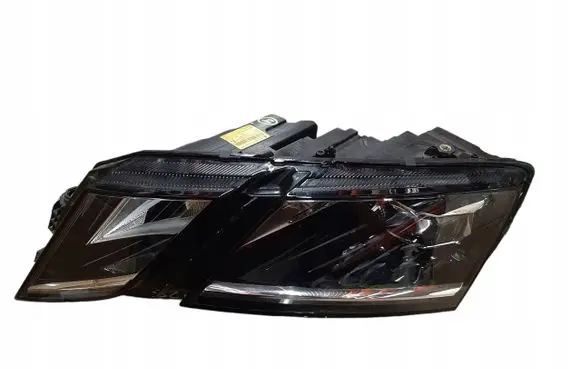 Skoda Octavia Mk3 (5E) Headlight/headlamp 5E1941015F