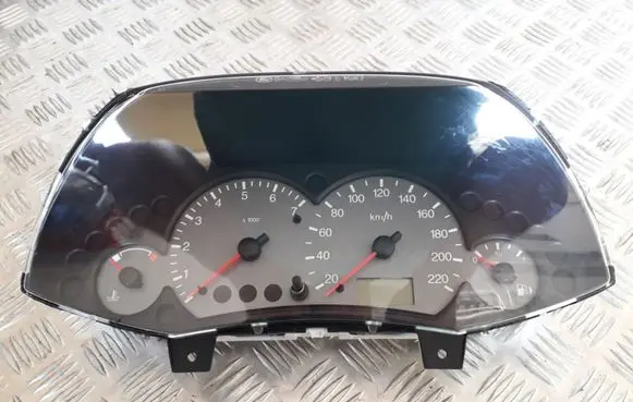 Ford Focus Speedometer (instrument cluster) S8AB10849JF