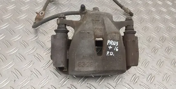 Toyota Prius+ (ZVW40) Front brake caliper