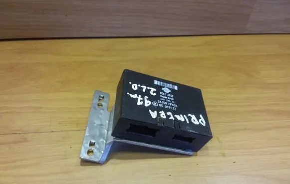 Nissan Primera Door central lock control unit/module 284502F901 05051112