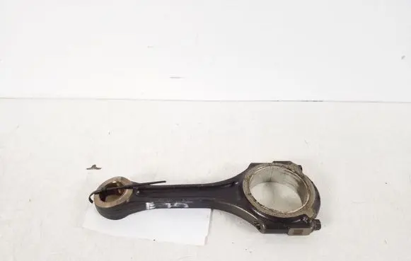 Mercedes-Benz CLA C117 X117 W117 Connecting rod/conrod A1770300020