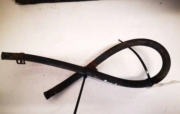 Volkswagen Golf III Engine coolant pipe/hose