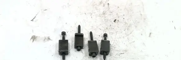 Volkswagen PASSAT B5.5 Fuel Injector clamp holder