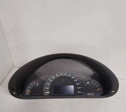 Mercedes-Benz C W203 Speedometer (instrument cluster) A2035401347 110080183