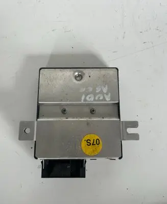 Audi A6 S6 C6 4F Gateway control module 4f0907468