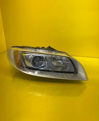 Volvo XC70 Headlight/headlamp 31420014