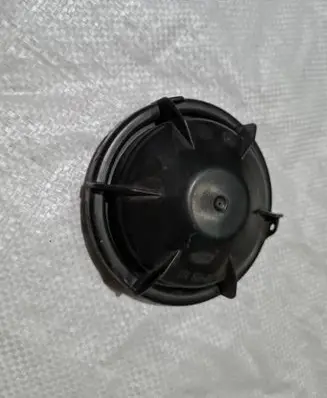 BMW 5 E60 E61 Headlight/headlamp dust cover 16451300