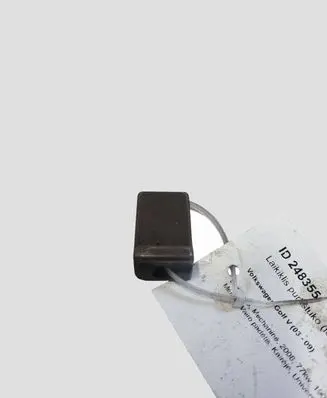 Volkswagen Golf V Fuel Injector clamp holder