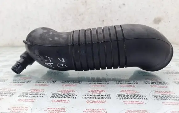 Audi A4 S4 B6 8E 8H Air intake hose/pipe 8E0129615