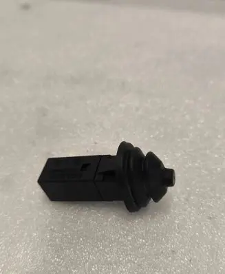 BMW 3 E90 E91 Fuel tank opening switch 8228939
