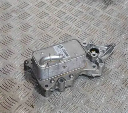 Engine oil radiator