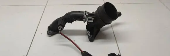 Renault Clio V EGR valve line/pipe/hose 147137396R 16576361R