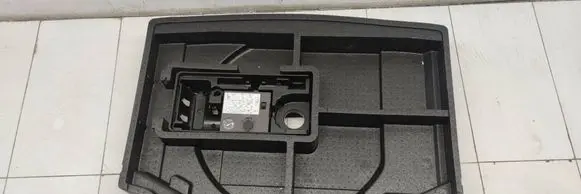 Peugeot 308 Trunk bottom trim panel 9835405680