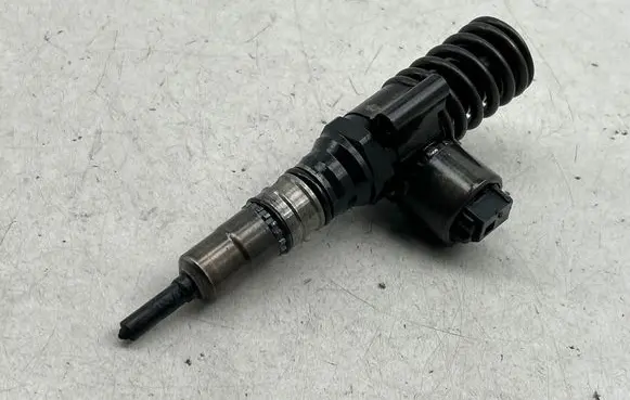 Fuel injector