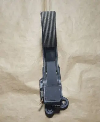 Mercedes-Benz GL X164 Accelerator throttle pedal A1643000504