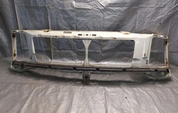 Volkswagen II LT Radiator support slam panel