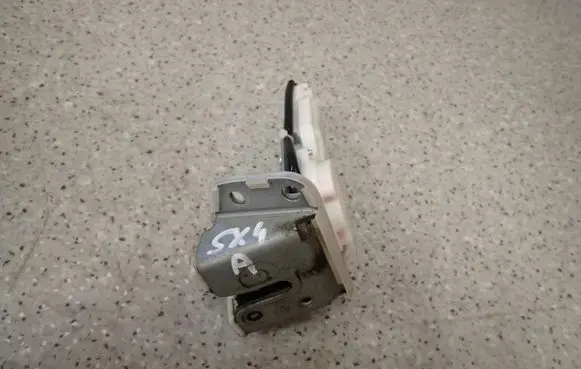 Suzuki SX4 Tailgate/trunk/boot lock/catch/latch 