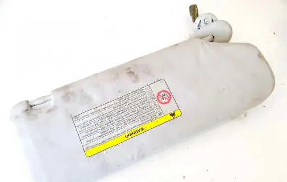 Toyota Avensis T250 Sun visor