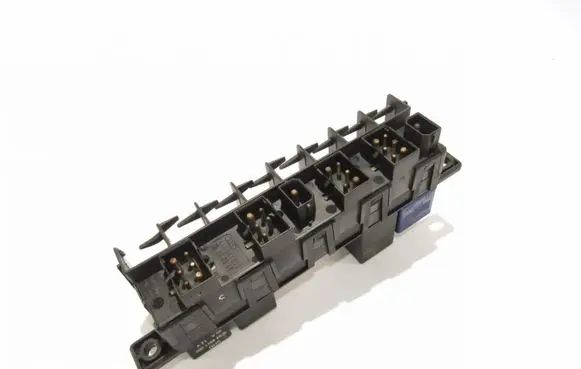 Audi A4 S4 B5 8D Fuse module 4A0941822