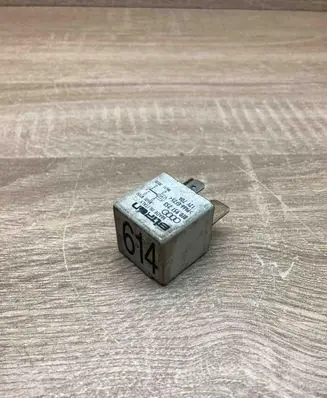 Audi A4 S4 B6 8E 8H Other relay 8E0951253 614
