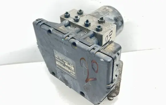 Mercedes-Benz C W202 ABS Pump A2025454732