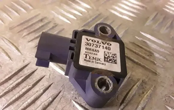 Volvo S40 Airbag deployment crash/impact sensor 30737140 MRSA58042A5