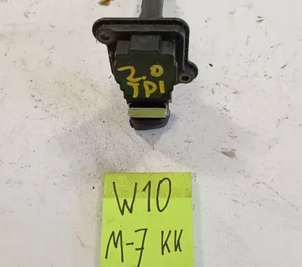 Volkswagen Golf IV High voltage ignition coil 058905105