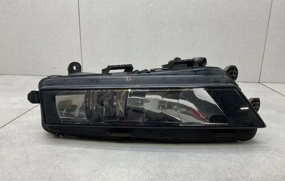 Skoda Octavia Mk3 (5E) Front fog light 5E0941699F