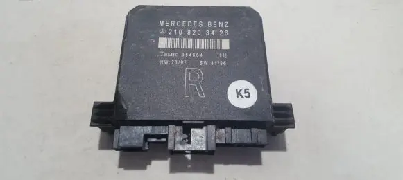Mercedes-Benz C W202 Door control unit/module 2108203426 354664