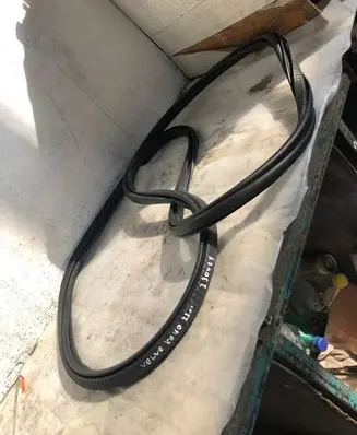 Volvo XC40 Front door rubber seal