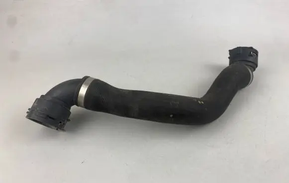 Mercedes-Benz C W205 Engine coolant pipe/hose A2055010082