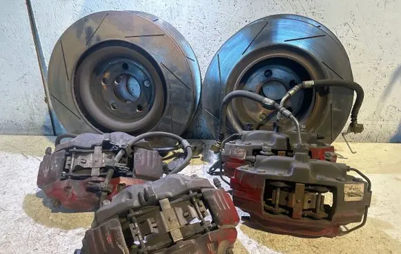 Dodge Challenger Brake discs and calipers set 