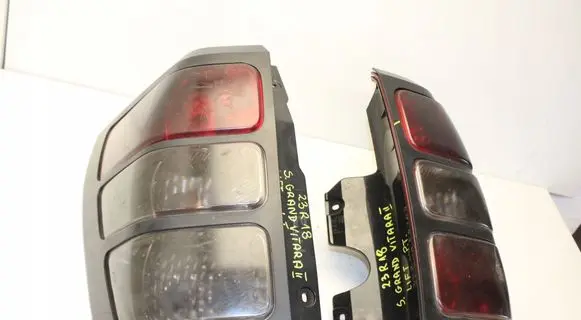 Suzuki Grand Vitara II Rear/tail lights set 