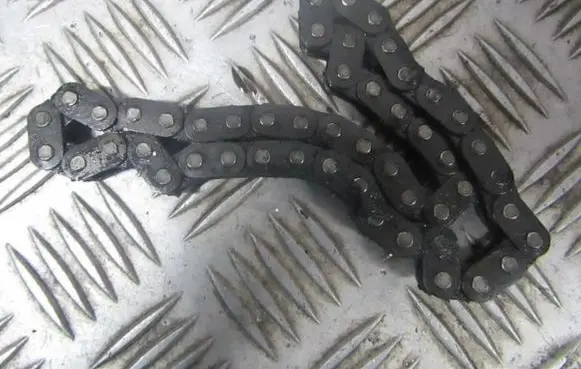 Volkswagen Golf IV Timing chain (engine) 